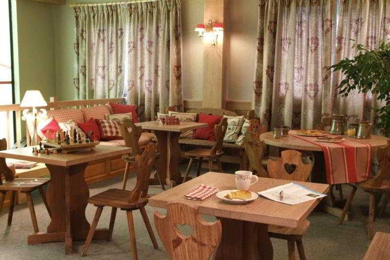 Hotel Restaurant La Tourmaline Ла-Плань Ресторан фото